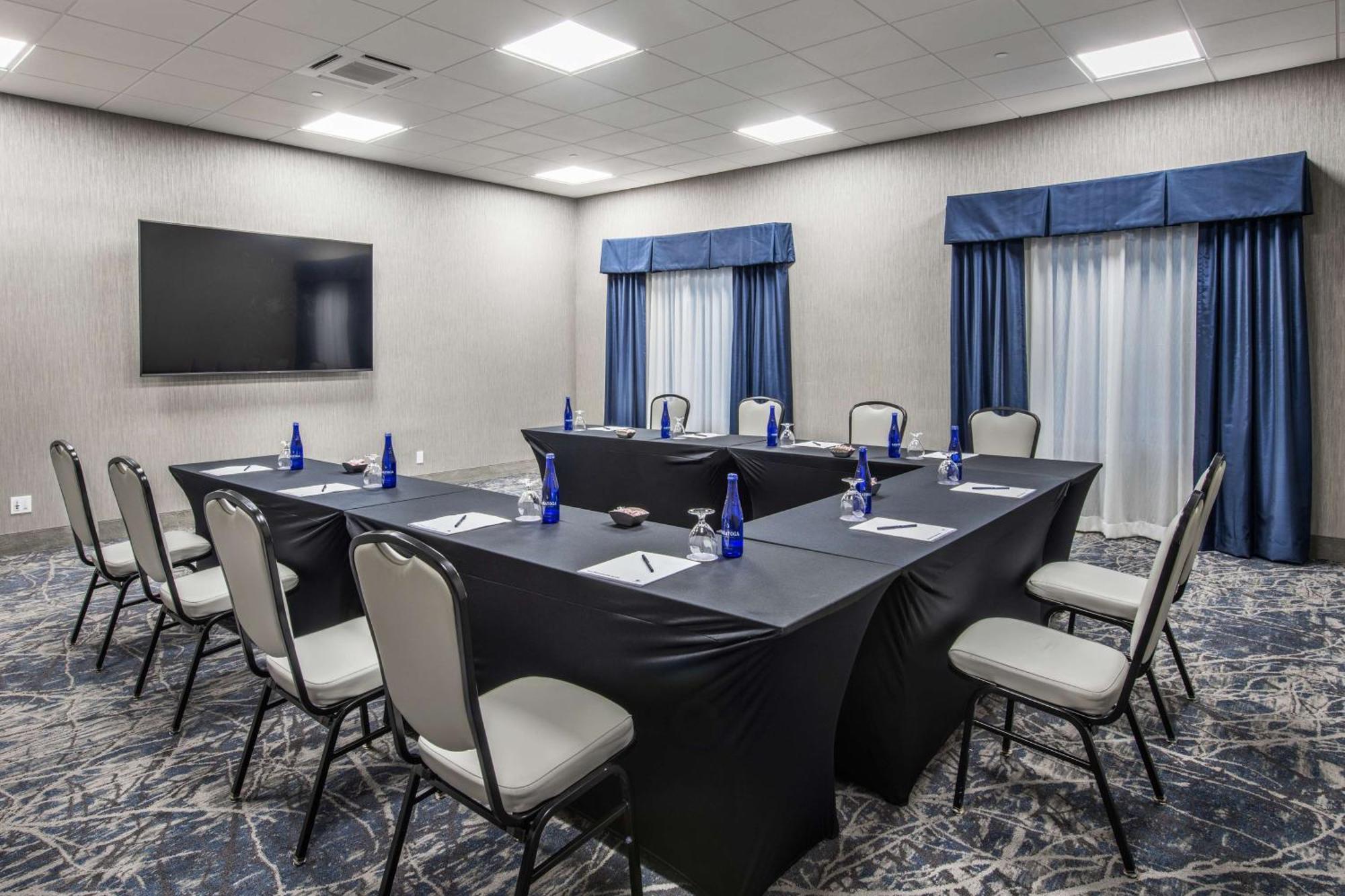 Hotel Doubletree By Hilton Monroe Township Cranbury à Rossmoor Extérieur photo